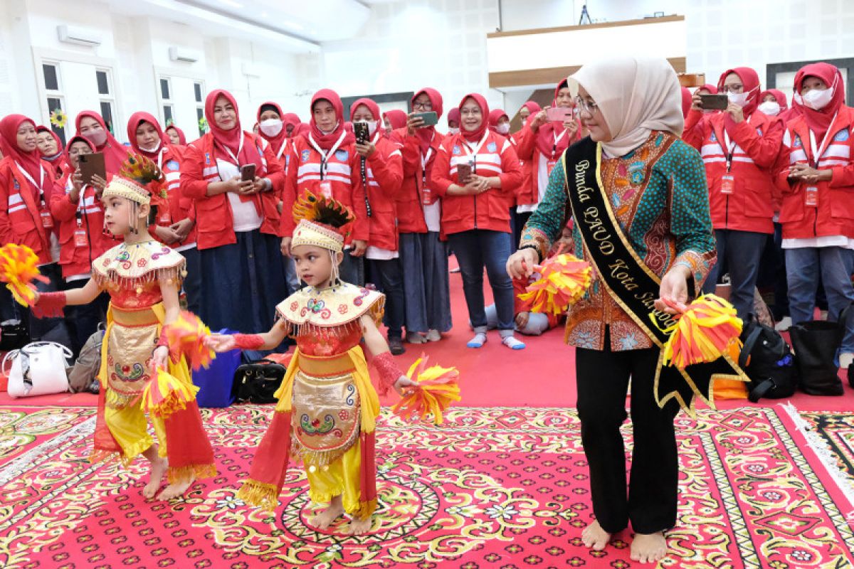 Bunda Rini: Pentas Seni PAUD HI latih keberanian anak