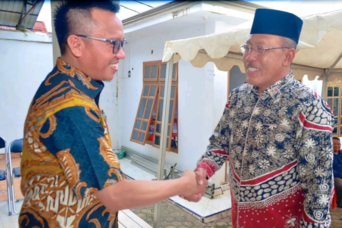 Dihadiri pejabat dan masyarakat umum, Open House Hari Natal di Rujab Bupati Morut berdayakan UMKM