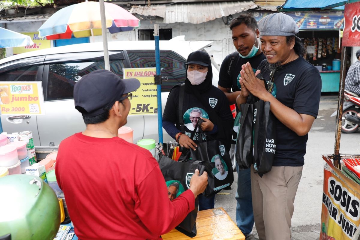 Kowarteg Jatim distribusikan bantuan ke pedagang pasar di Sidoarjo