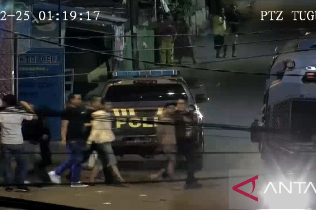 Polisi tangkap enam perusuh saat malam perayaan Natal di Palembang