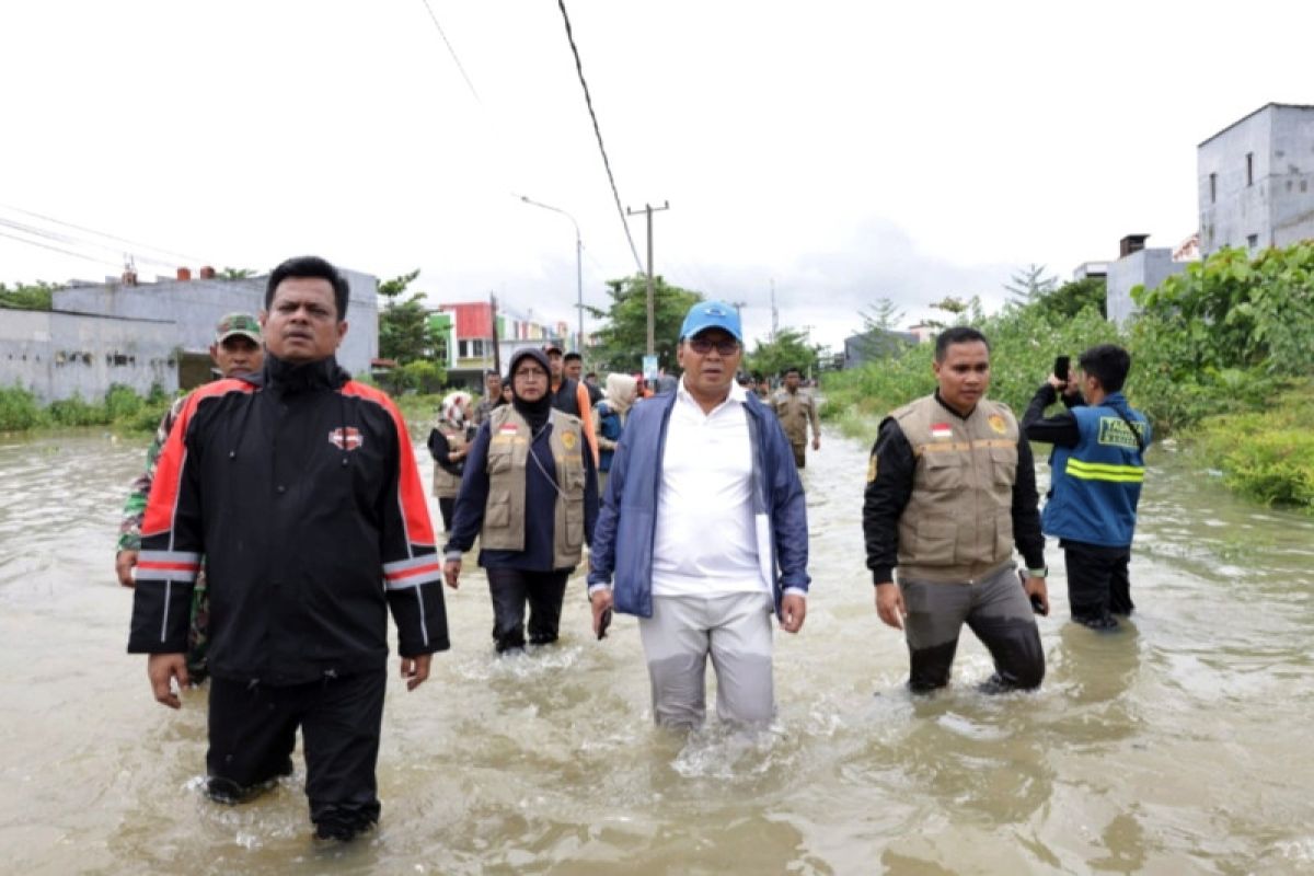 Pemkot Makassar menyiapkan belasan posko pengungsian korban banjir