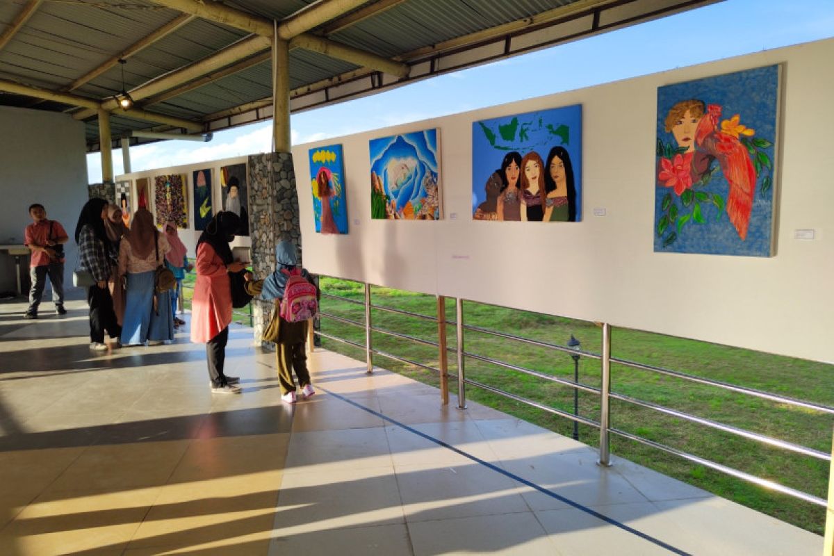 Universitas Negeri Gorontalo gelar pameran seni rupa di Gerbang Kampus 4