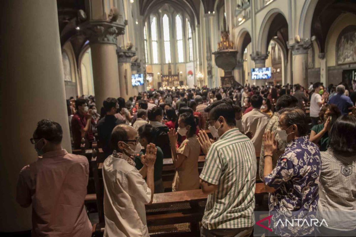 Ibadah Misa Natal Di Katedral Jakarta - ANTARA News