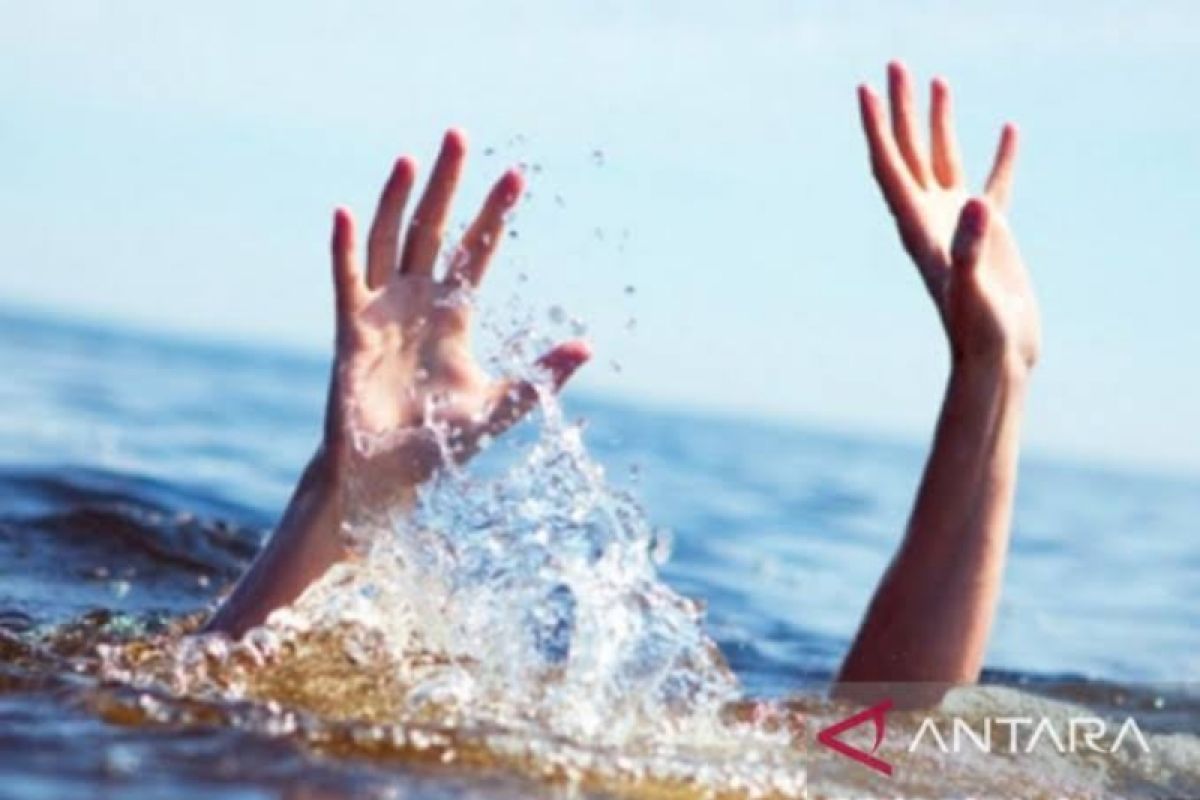 Anak 12 tahun diduga tenggelam saat berwisata di Pantai Teluk Bogam