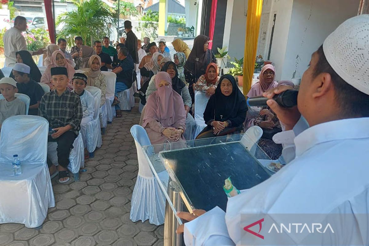 Puluhan alumni SMPN 2 larut dalam peringati Maulid Nabi Muhammad