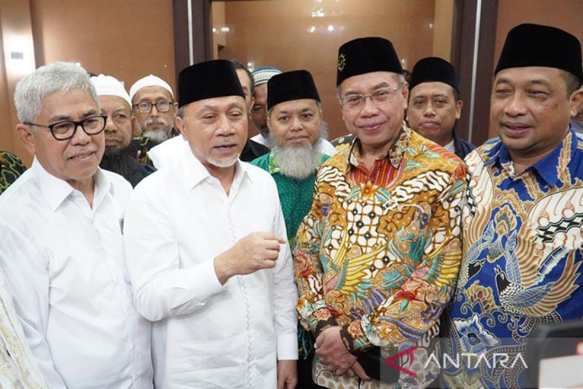 Zulkifli Hasan ucapkan selamat ke pimpinan Muhammadiyah Jatim