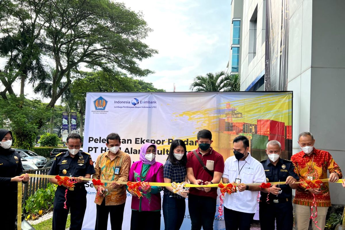 Mitra bina UMKM LPEI asal Banten berhasil ekspor produk lidi ke India