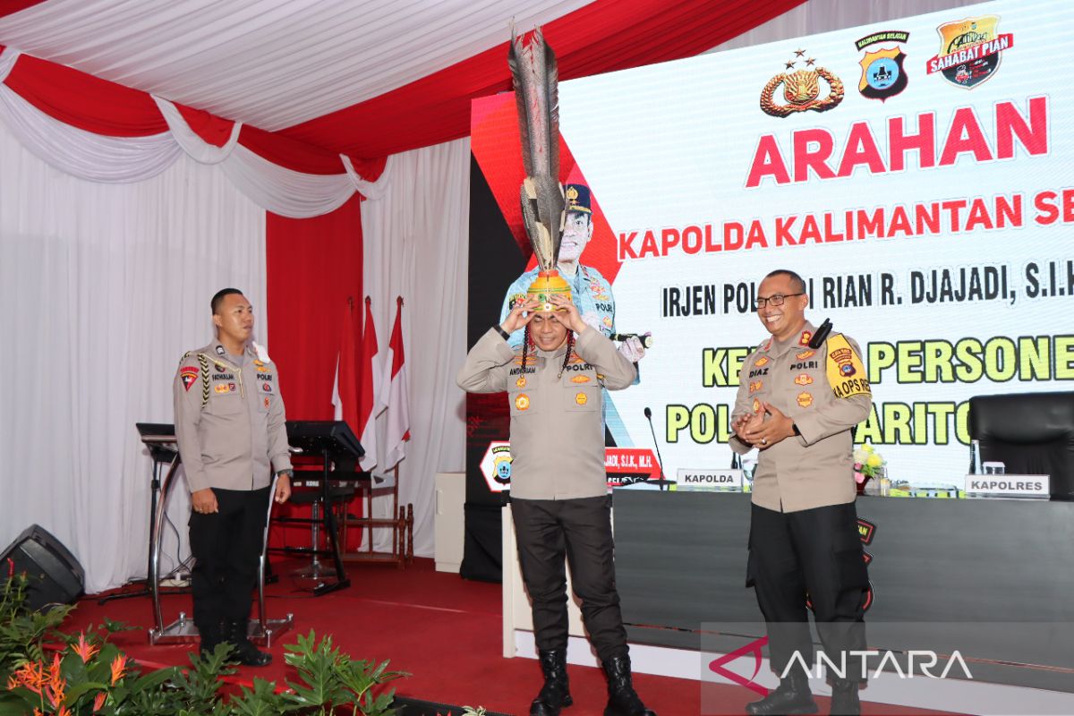 Kapolda Kalsel minta anggota jaga harmonisasi masyarakat Barito Kuala