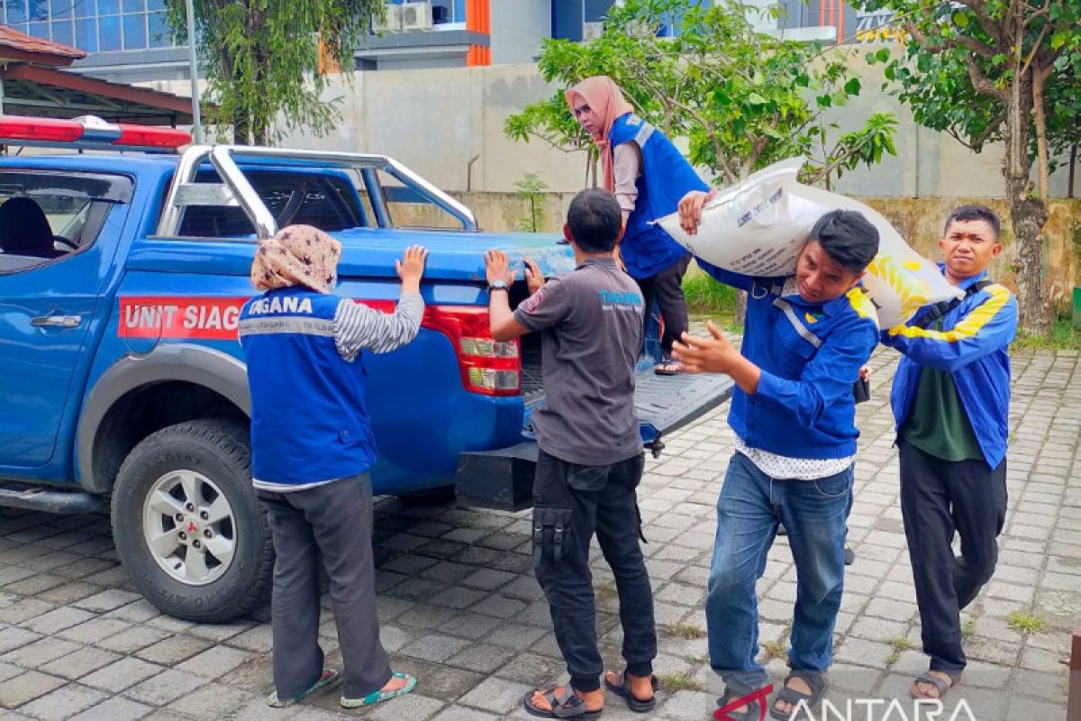 Dinsos NTB salurkan kebutuhan pokok warga terdampak bencana di Mataram