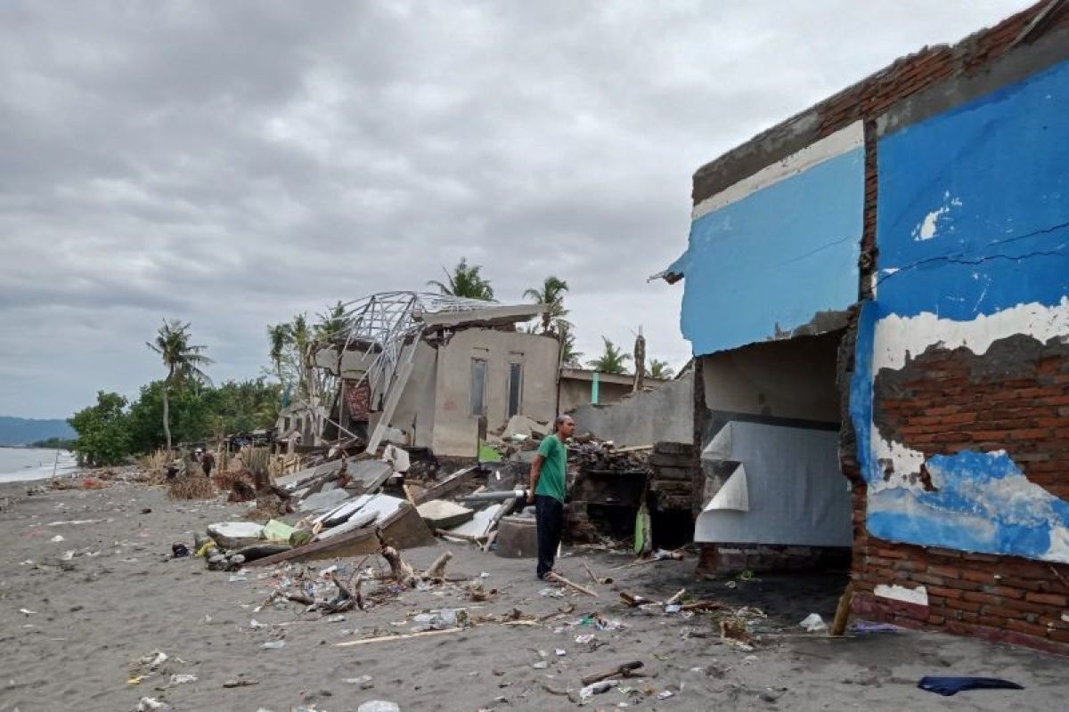 BPBD Kota Mataram lakukan penilaian kerusakan rumah warga akibat abrasi