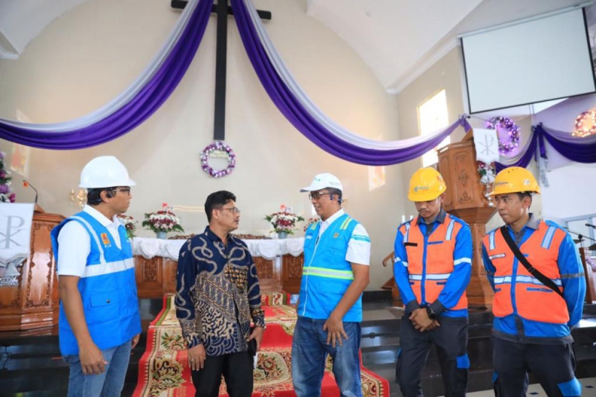 GM PLN UID RKR dan GM PLN UIP3B Sumatera tinjau kesiapan pasokan listrik di Pekanbaru
