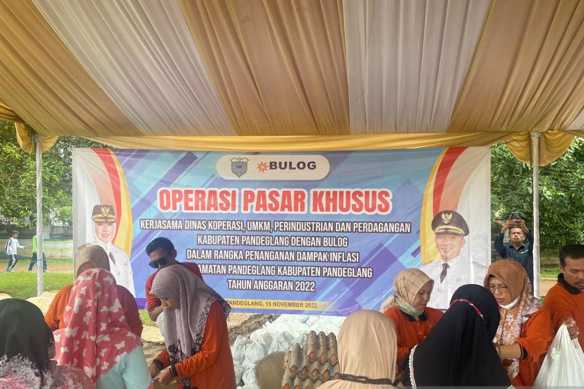 Stabilkan Harga, Bulog Lebak - Pandeglang Salurkan 100 ton Beras Lewat Operasi Pasar