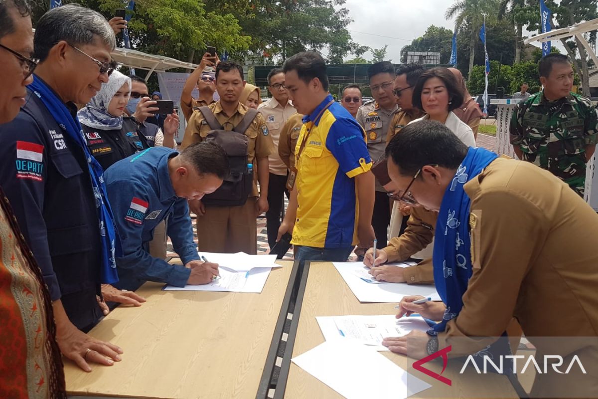 Pemerintah Bangka Tengah resmikan pusat jajanan serba ada