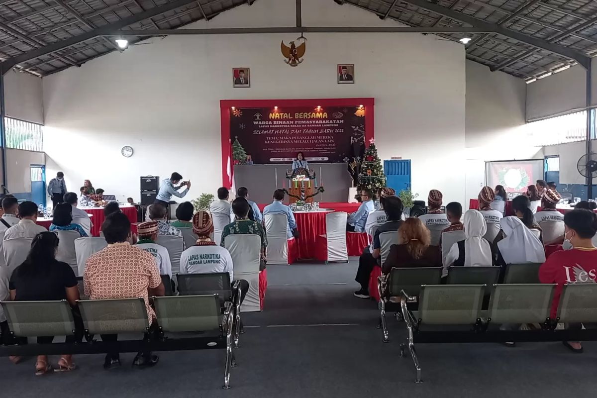 Kakanwil Lampung kunjungi perayaan Natal narapidana bersama keluarga dari dalam lapas