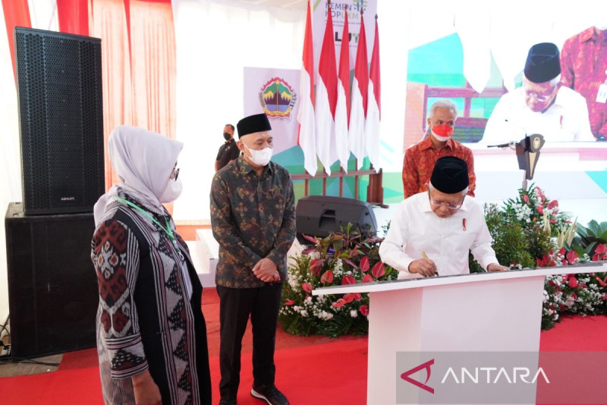 Expect Indonesian entrepreneurs to script social change: Amin