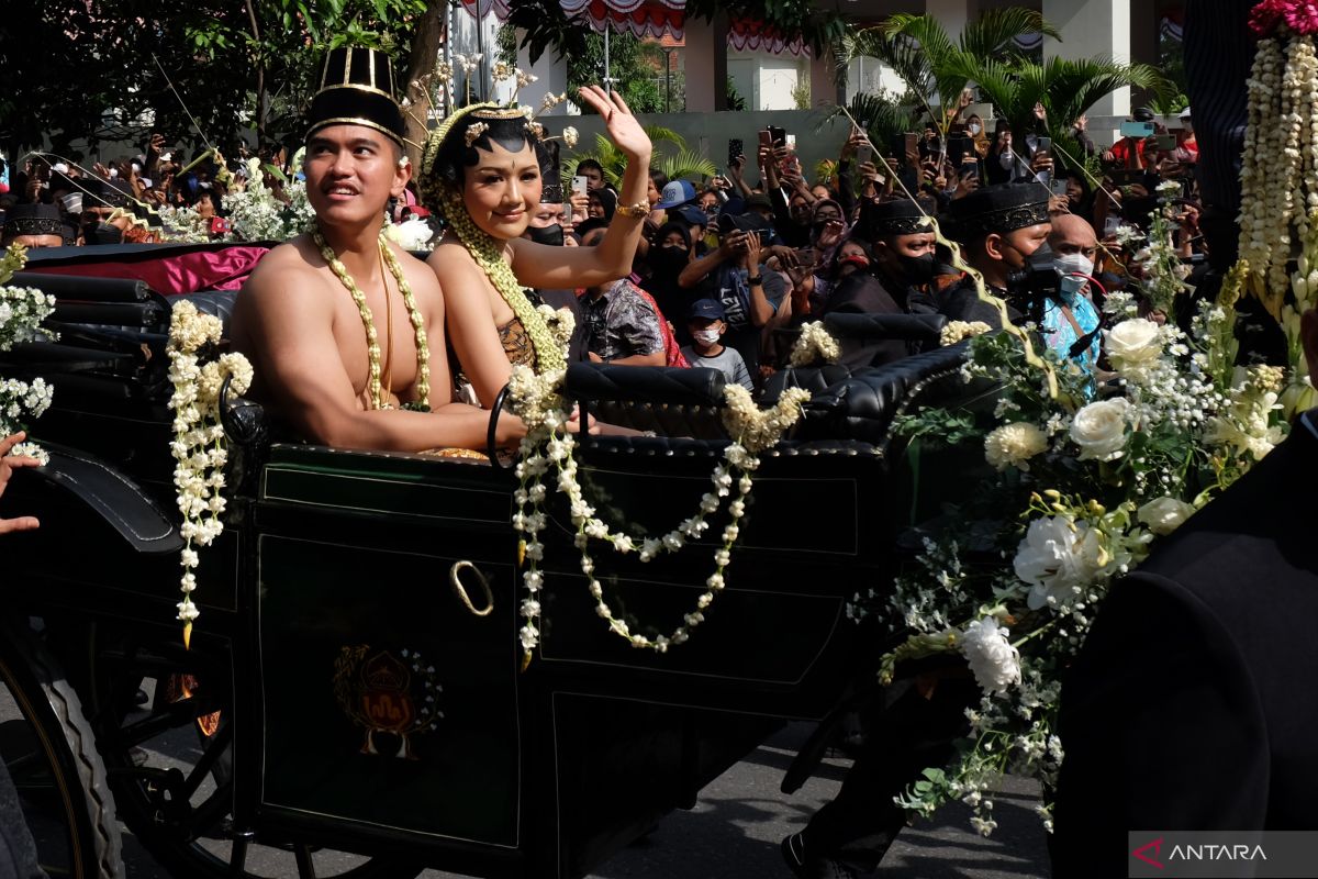 Kaesang-Erina sambut anak pertama Bebingah Sang Tansahayu