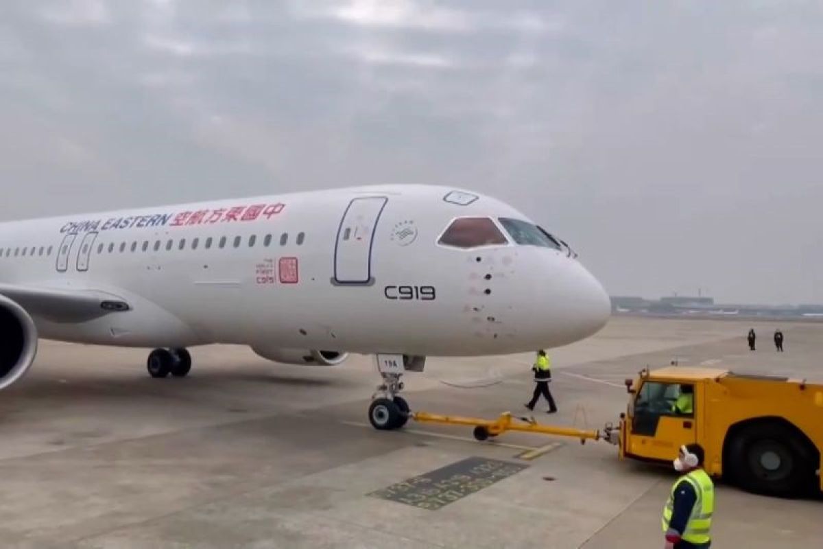 Pesawat jet C919 pertama China mulai jalani penerbangan validasi 100 jam