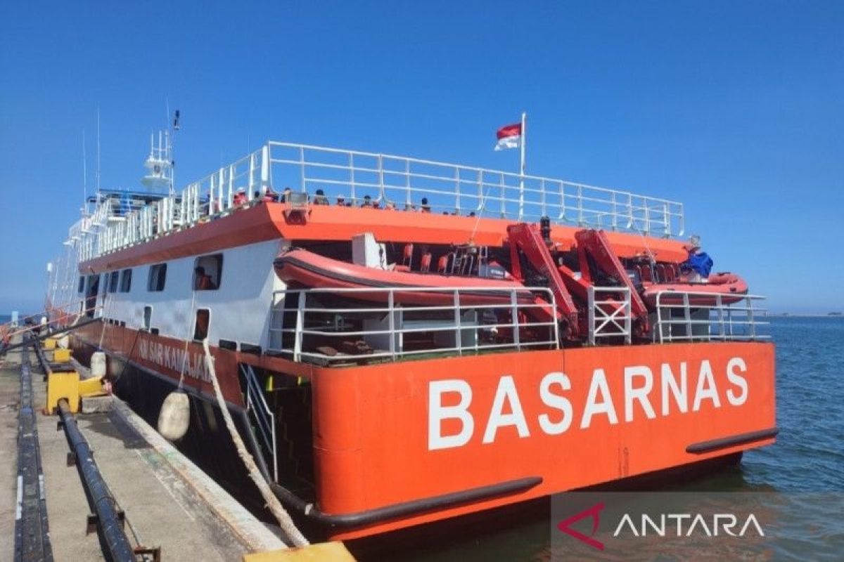 Basarnas kerahkan perahu motor untuk cari enam korban KM Kasman Indah yang hilang