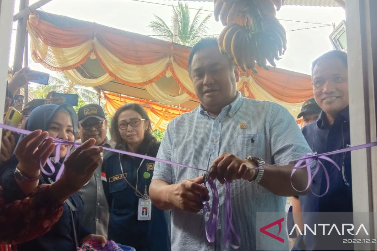 Rachmat Gobel resmikan rumah BSPS di Gorontalo Utara