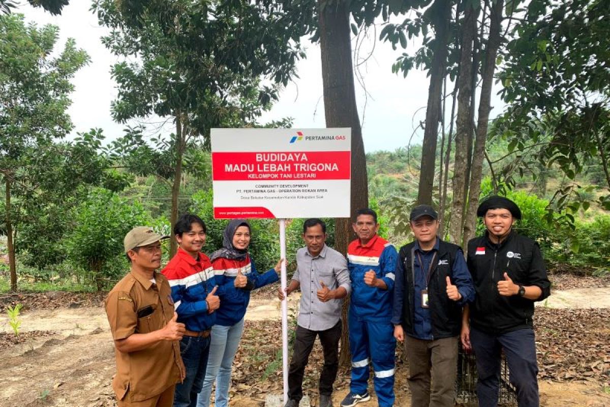 Pertagas-IZI Provinsi Riau bantu masyarakat Desa Sakai budidaya lebah madu