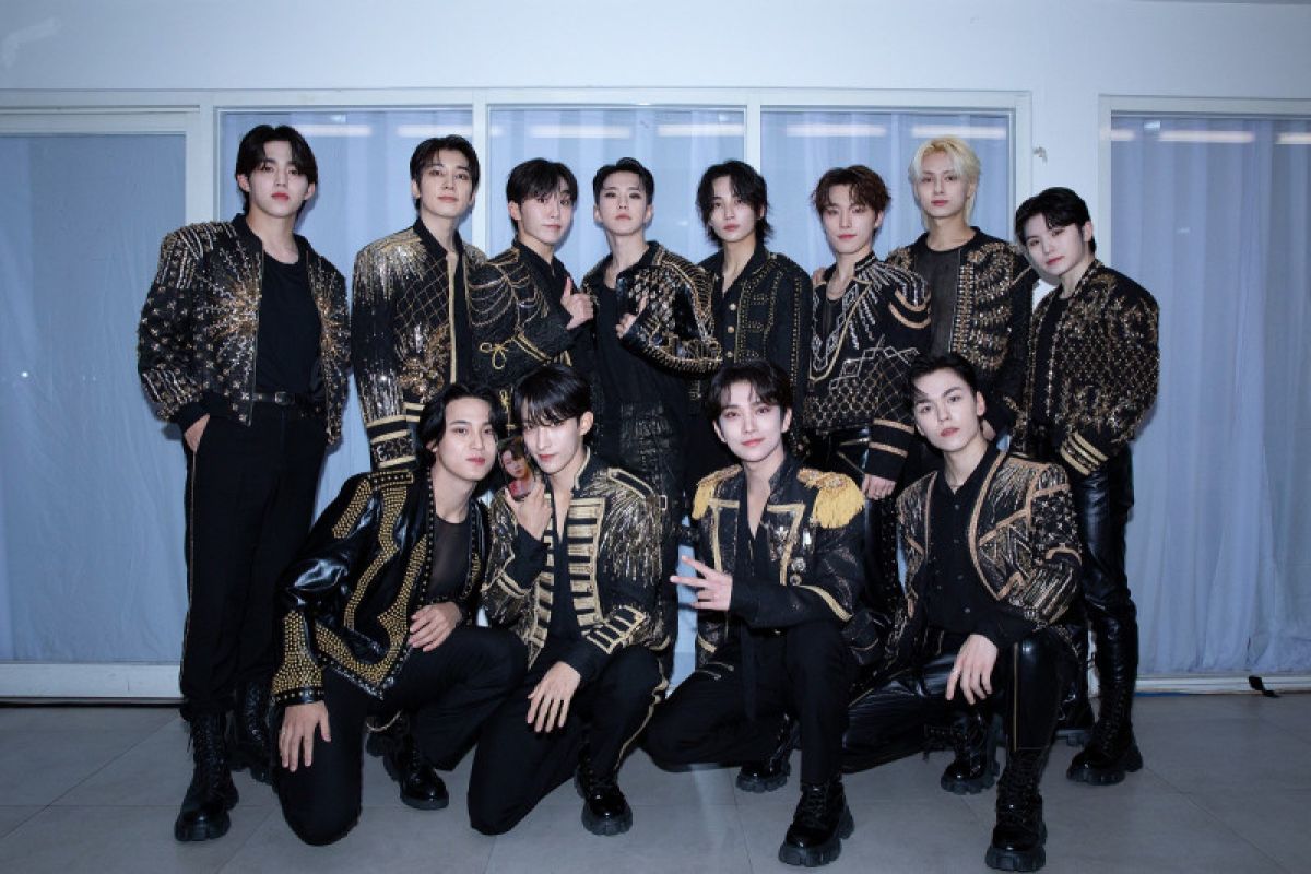 Tiga jam bersama SEVENTEEN ditemani hujan