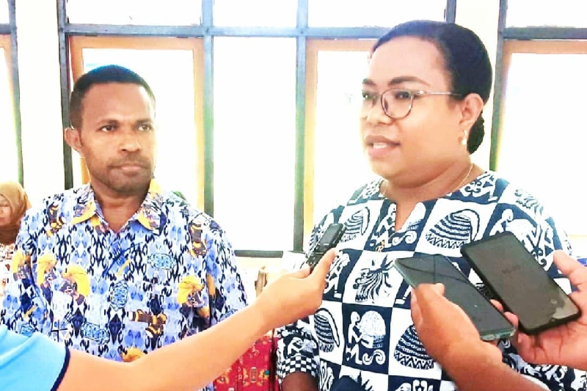 Bunda PAUD Biak Numfor minta sekolah sediakan pangan lokal makan anak