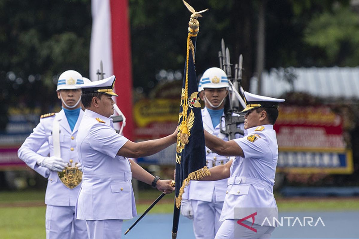 Yudo Margono serahkan tongkat kepemimpinan Kasal kepada Muhammad Ali