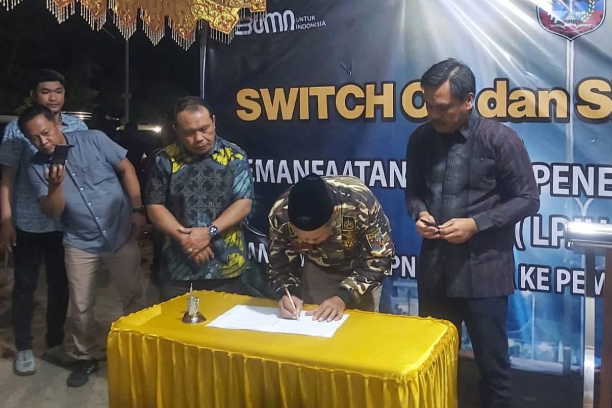 Bupati Kolaka apresiasi Antam bantu pembangunan lampu jalan umum