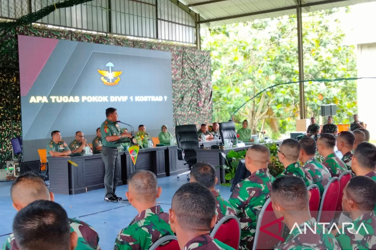 Panglima Divisi Infanteri 1 Kostrad Kunjungan Kerja Ke Yonif Mekanis