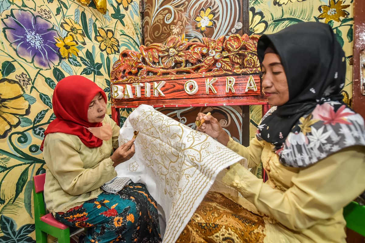 Pemkot Surabaya beri pendampingan pengrajin batik di Kampung Batik Okra