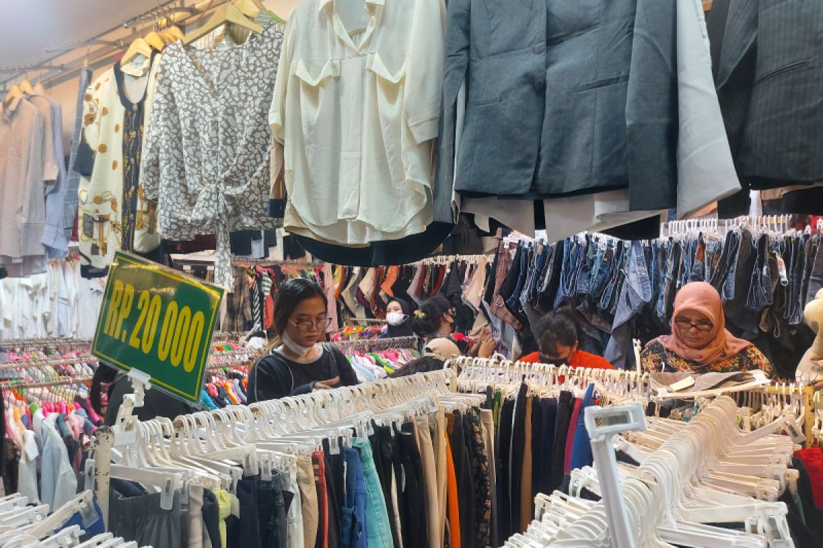 Thrifting dinilai rugikan UMKM, MenKopUKM ajak cintai produk lokal