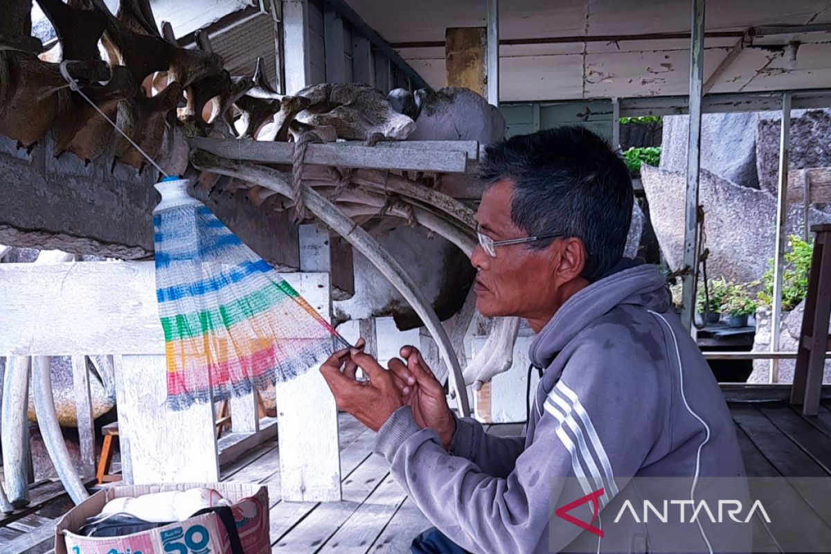 Sebagian nelayan Natuna beralih profesi akibat cuaca buruk