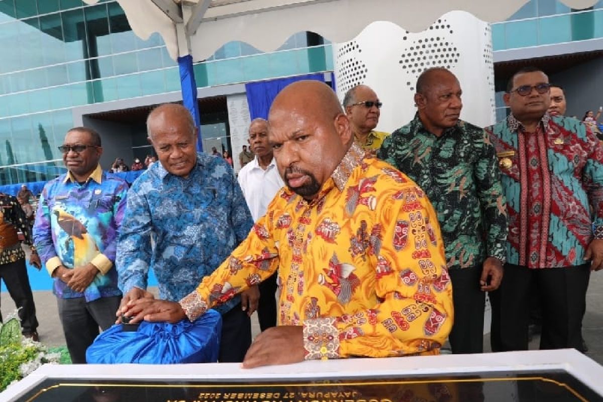 Gubernur Papua diamankan KPK di Jayapura