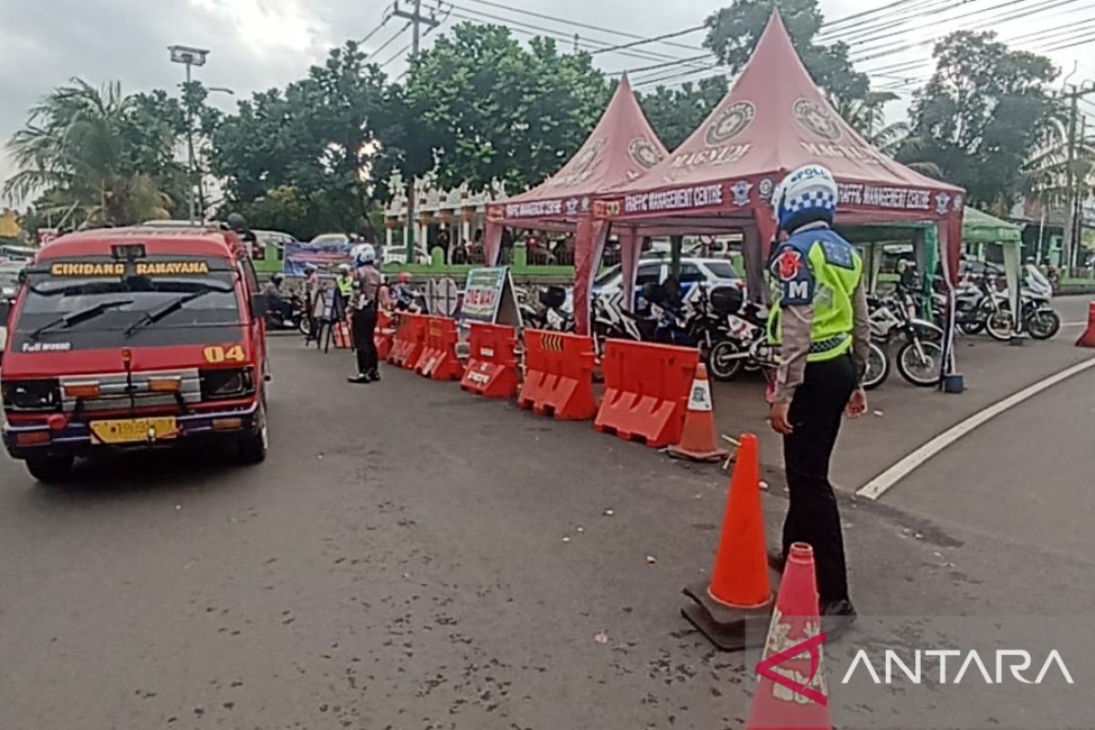 Polres Cianjur siagakan petugas di jalur rawan macet dan bencana
