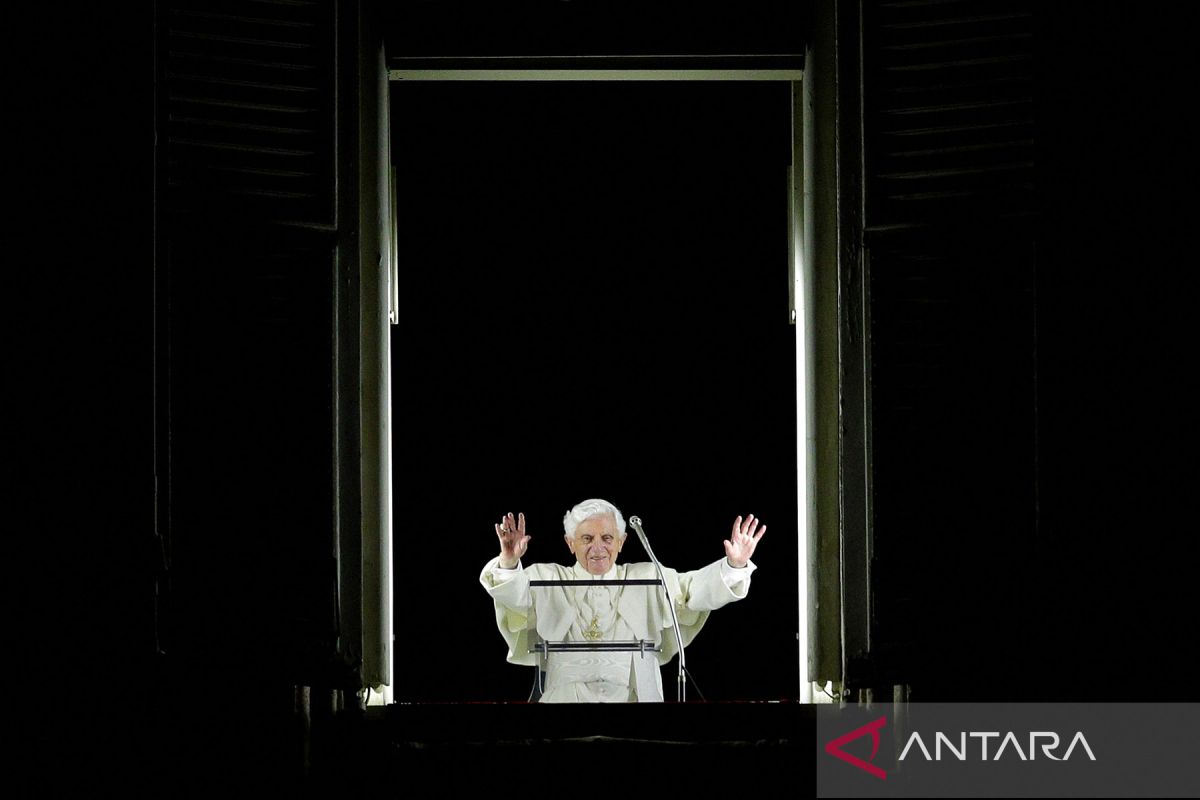 Mantan Paus Benediktus meninggal dunia pada usia 95 tahun di Vatikan