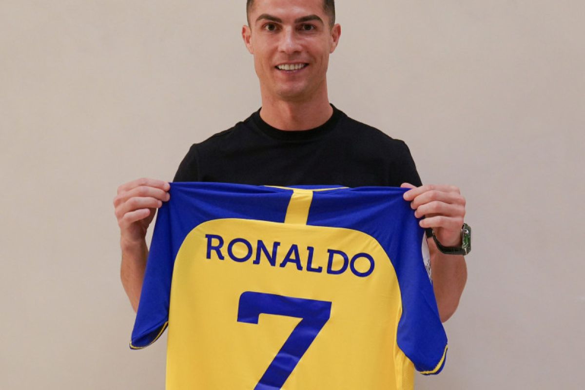 Cristiano Ronaldo tandatangani kontrak dengan klub Arab Saudi, Al-Nassr