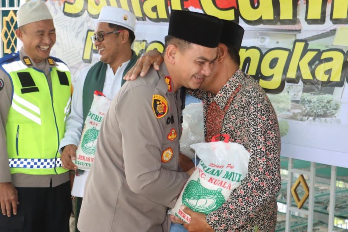 Di hadapan Kapolres Langkat warga Stabat menangis