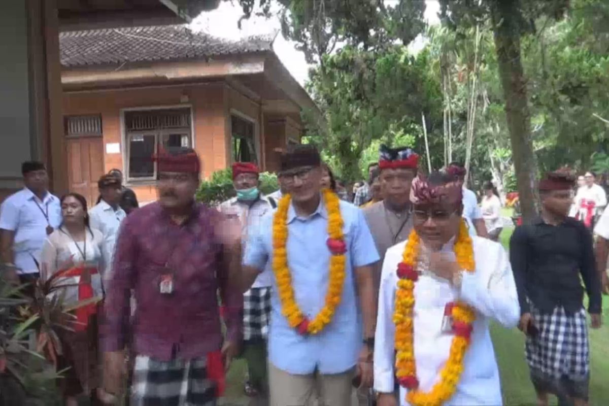 Menparekraf Sandiaga minta wisatawan tingkatkan kewaspadaan setelah PPKM dicabut (video)