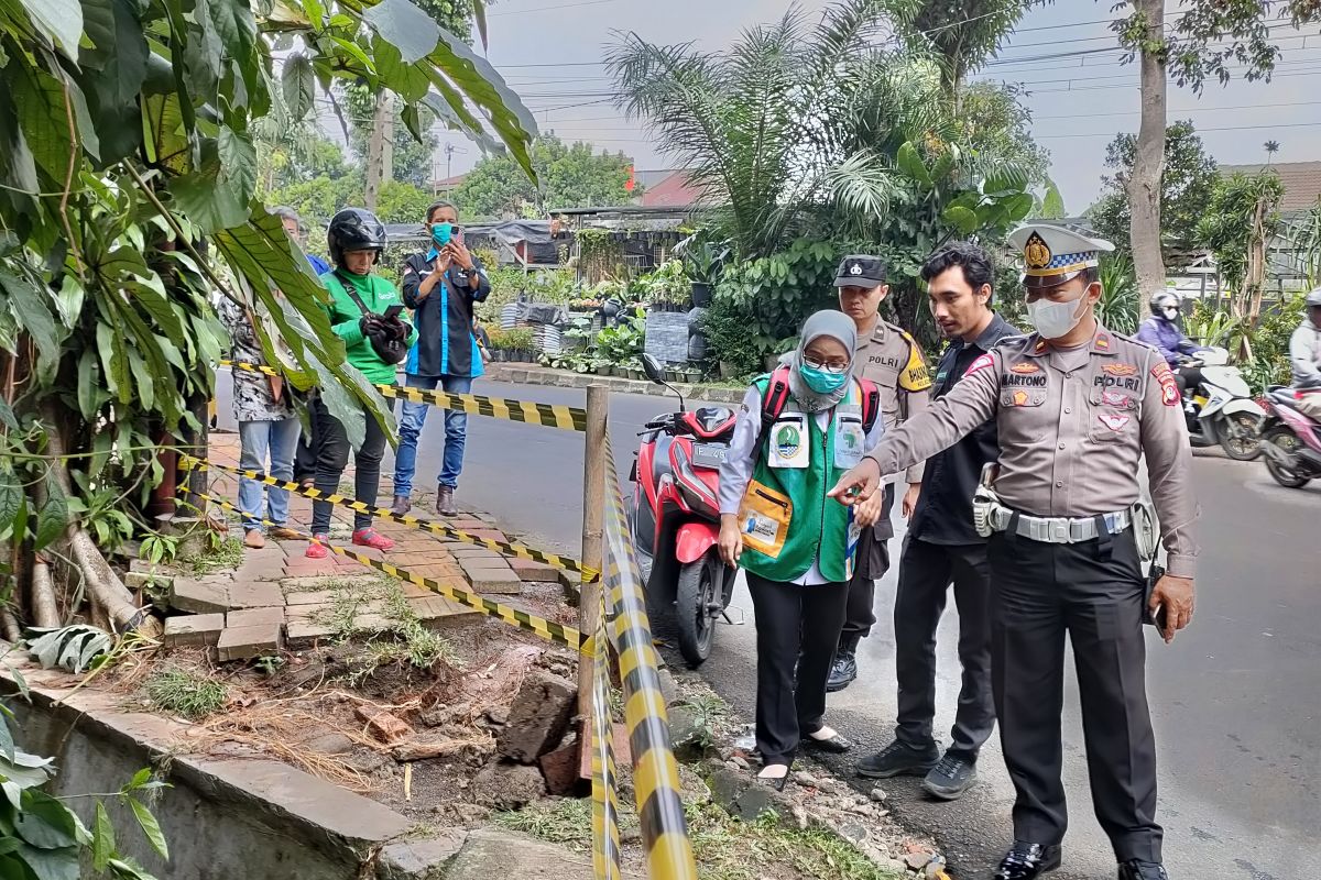Pembangunan pedestrian Kota Bogor 2022 dicambuk bencana