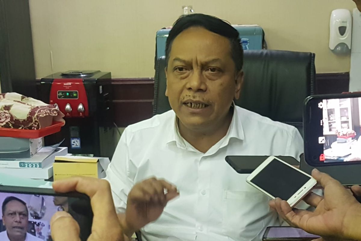 DPRD minta Pemkot Surabaya lihat potensi pajak reklame di 2023