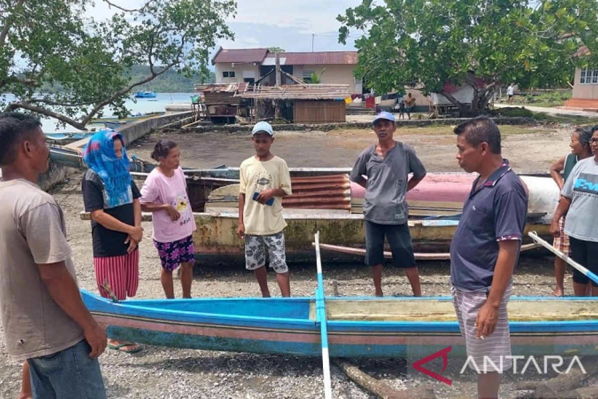 Seorang nelayan hulaliuw ditemukan tewas terapung, begini kronologinya