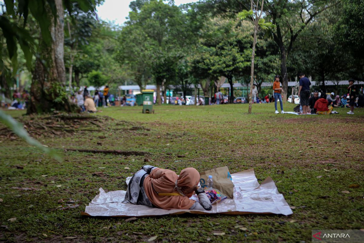 DKI kemarin, sampah tahun baru hingga Kota Tua ramai pengunjung