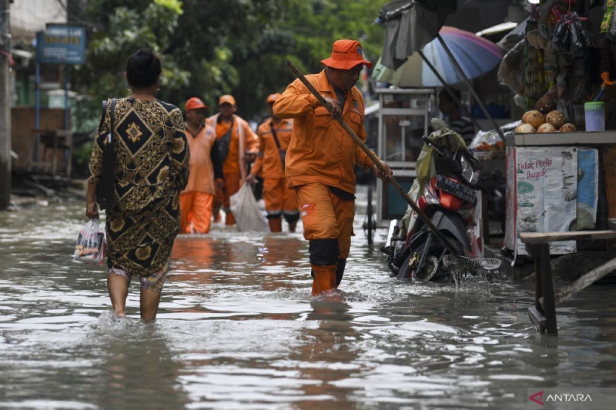 BPBD DKI sampaikan peringatan dini terkait hujan pada Selasa