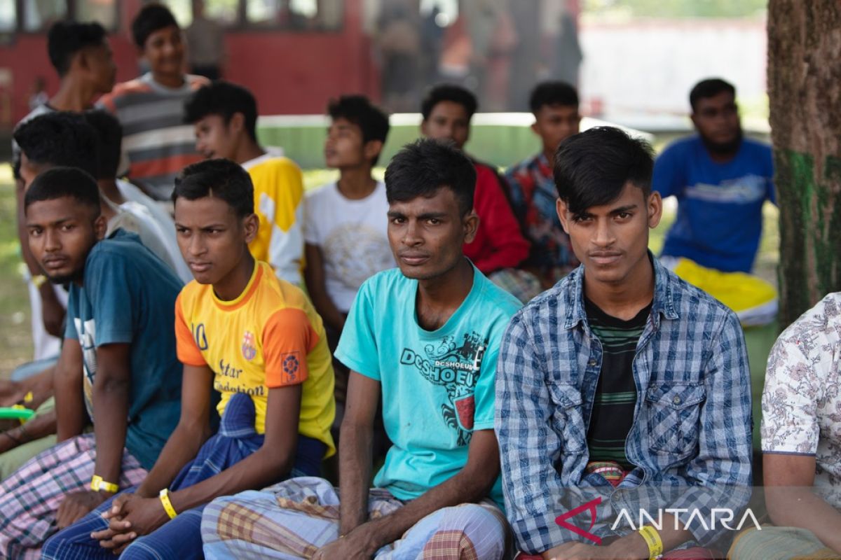 174 pengungsi etnis Rohingya dipindahkan ke Minaraya Pidie
