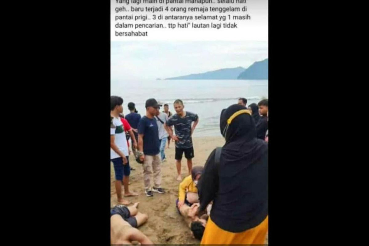 Empat wisatawan terseret ombak di Pantai Prigi Trenggalek