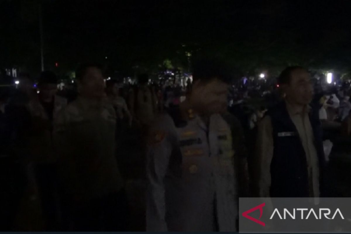 Ribuan warga padati objek wisata pantai selatan Jabar