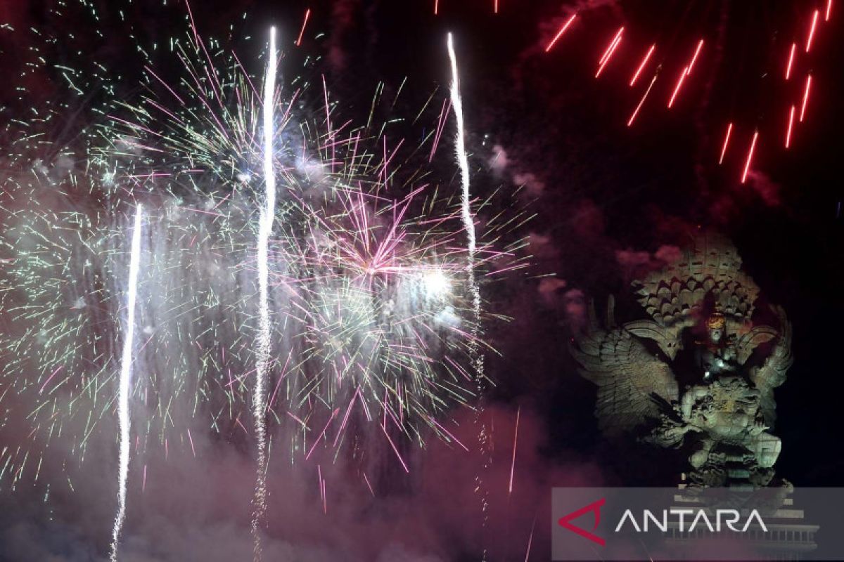"Musical Fireworks" di GWK meriahkan perayaan tahun baru di Bali