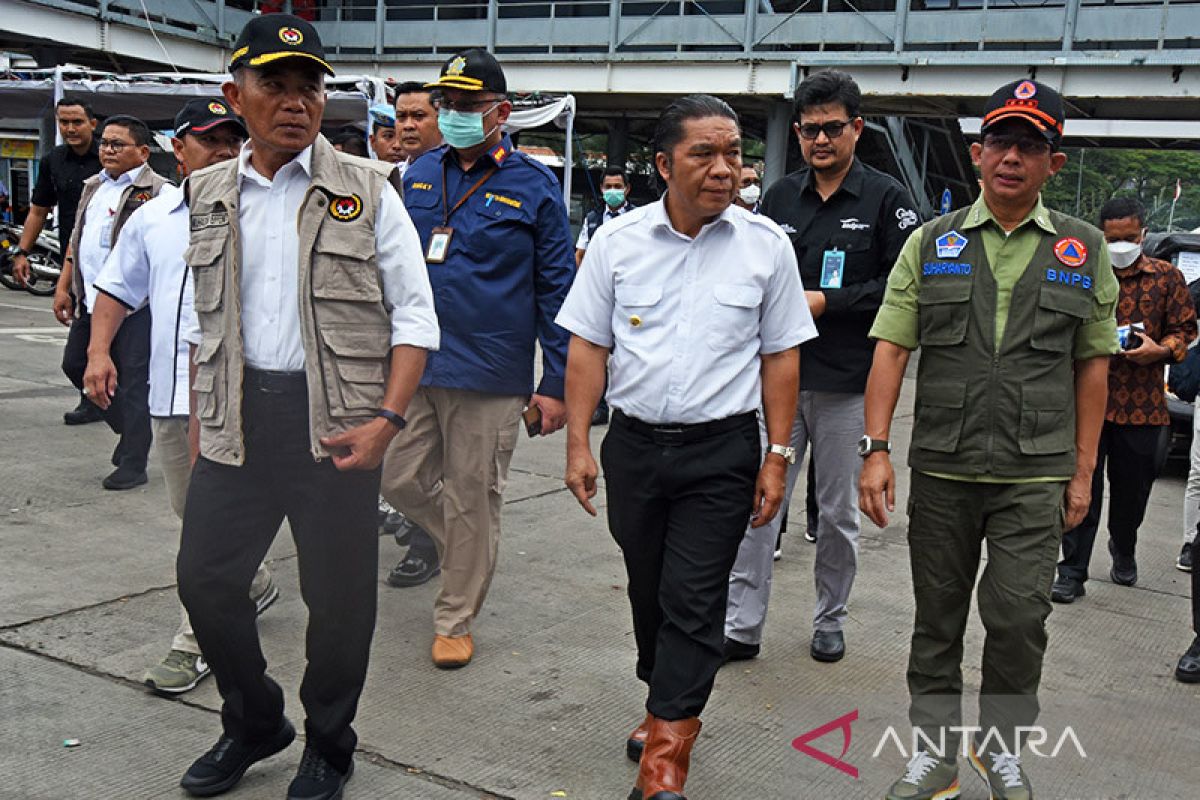 Menteri PMK pastikan penyeberangan Merak - Bakauheni lancar