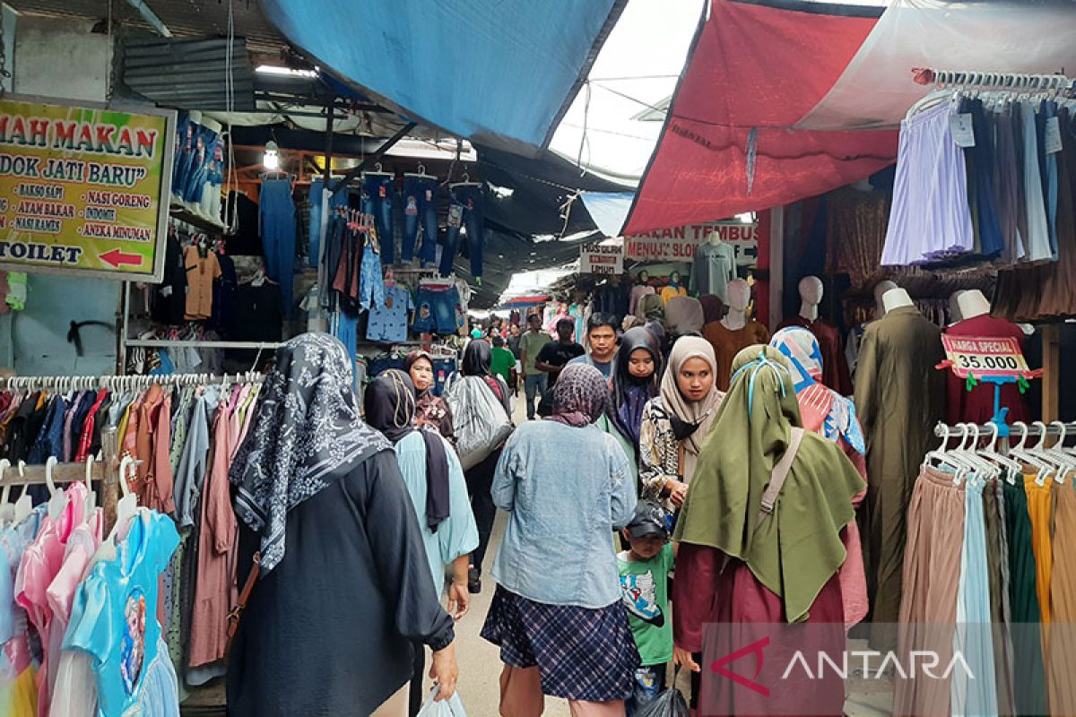 DKI kemarin, pelaku usaha bersyukur PPKM dicabut hingga cuaca buruk