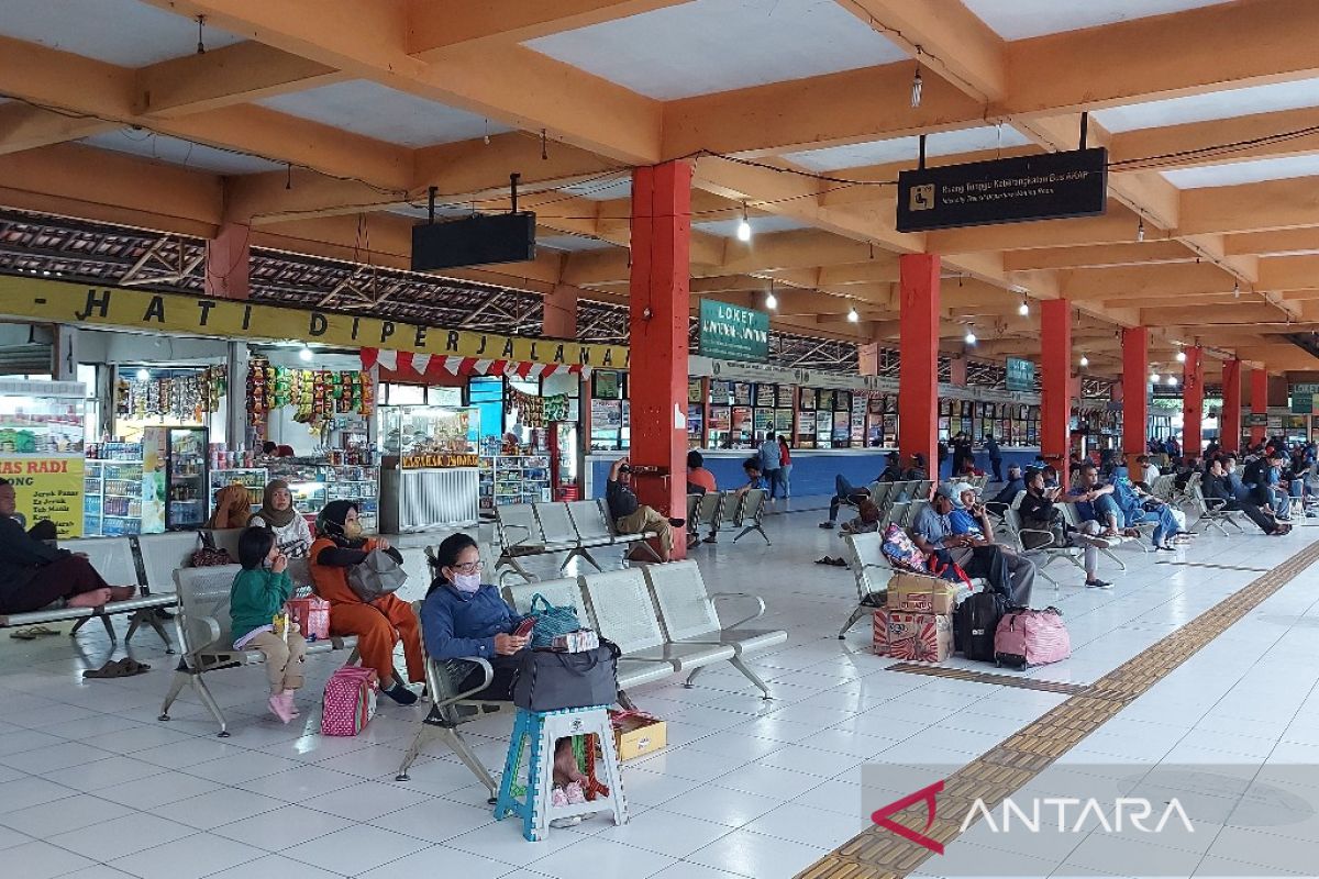 Kedatangan penumpang di Terminal Kampung Rambutan alami penurunan